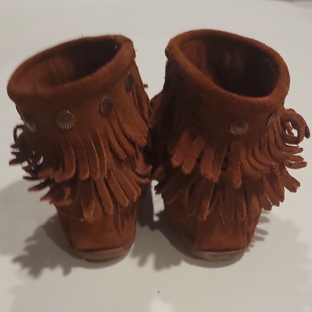 Minnetonka Chestnut Suede Moccasin Boots - Picture 4 of 11
